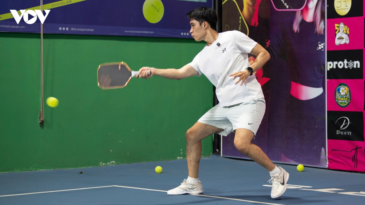 Nhập môn Pickleball: Bài tập Drive Forehand và Backhand dọc dây kết hợp di chuyển